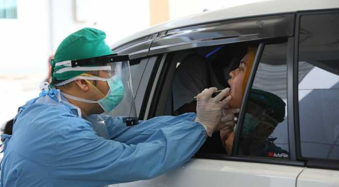 UNDIP Buat Tes PCR Deteksi Covid-19 Ala Drive Thru PCR Drive Thru