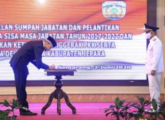 Ganjar Lantik Bupati jepara