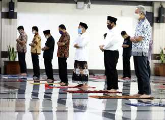 Jumatan pertama Ganjar
