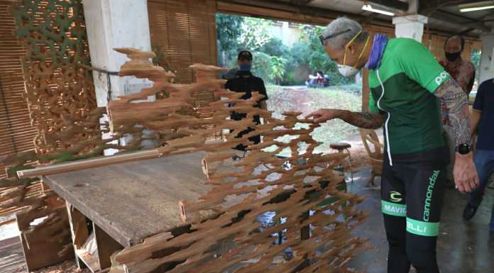 Furniture Artis Hollywood