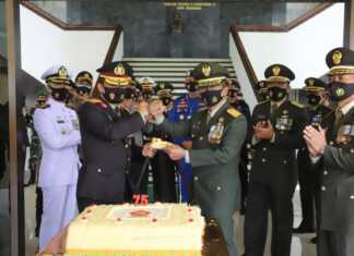 HUT TNI ke 75 Kapolda Jateng
